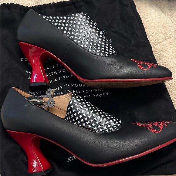 John Fluevog Shoes - John Fluevog Darla Black and Red Heels with Heart Design. Sz8.